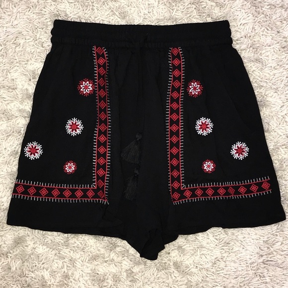 Divided By H&M Shorts - Picture 2 of 5